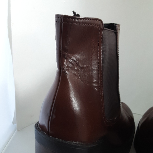 H & M - divided- chunky lug sole ankle boots - Picture 4 of 13